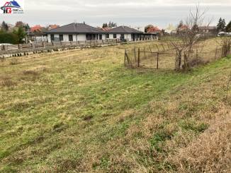 Pekný stavebný pozemok v obci Kráľová nad Váhom okr.Šaľa 916m2.